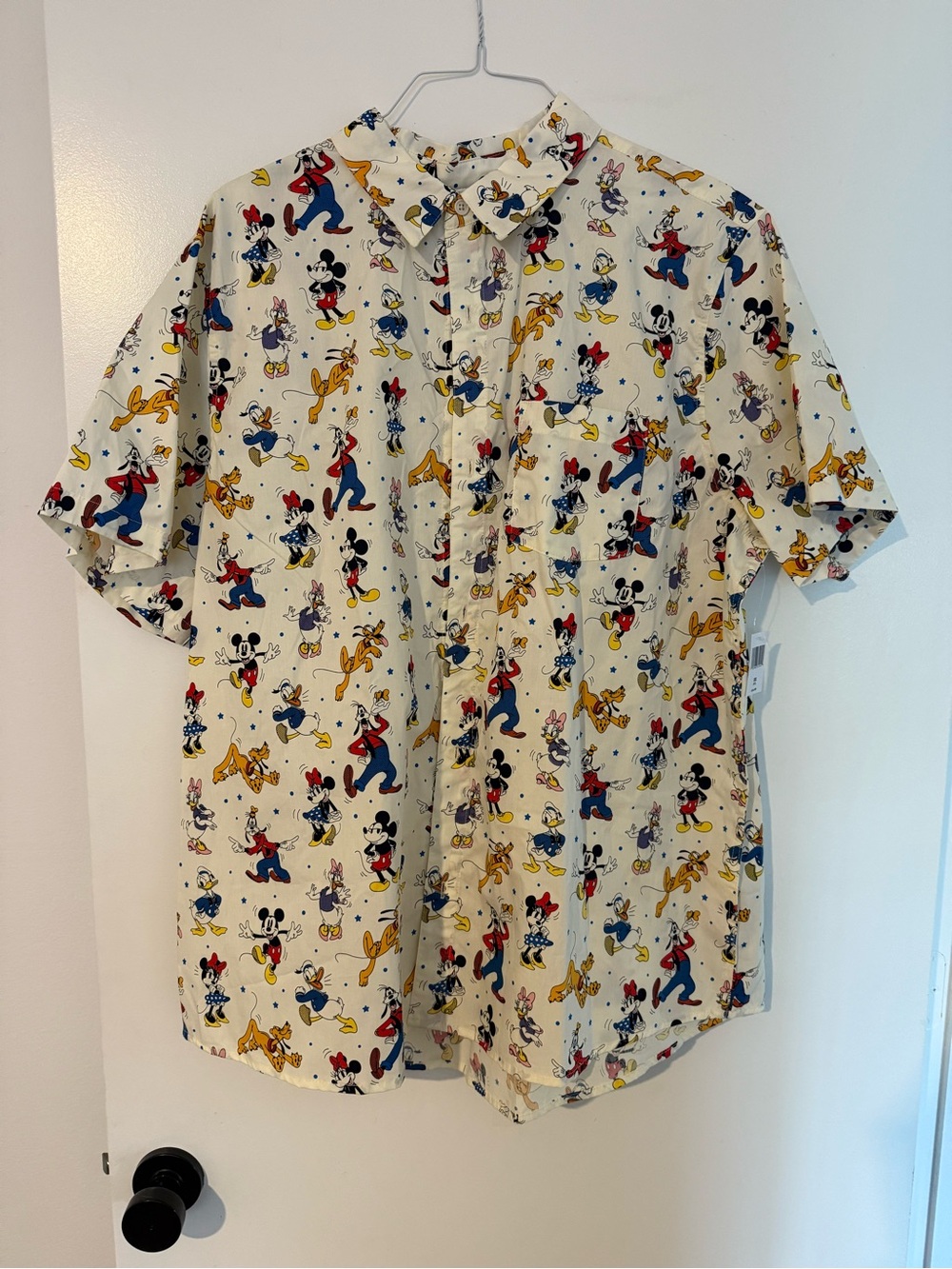 Disney Parks Mickey & Friends Button Up Shirt XXL NWT